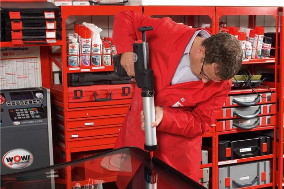 Magazin Teaser Comment bien coller un pare-brise avec le Varioprimer de Würth