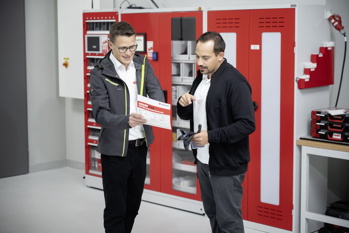 Das Ziel von ORSY® ist es, die Beschaffungskosten von Betrieben zu minimieren. Die Basis dafür: Eine umfassende Beratung zur individuellen Ausgestaltung des Systems – vom Regalsystem mit Eigenverwaltung, über Automaten bis zur mobilen Lagerverwaltung.